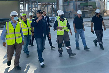 The visit of Mr. Baher Amin, Director of Support Sectors, to the Factory in Sohag)
